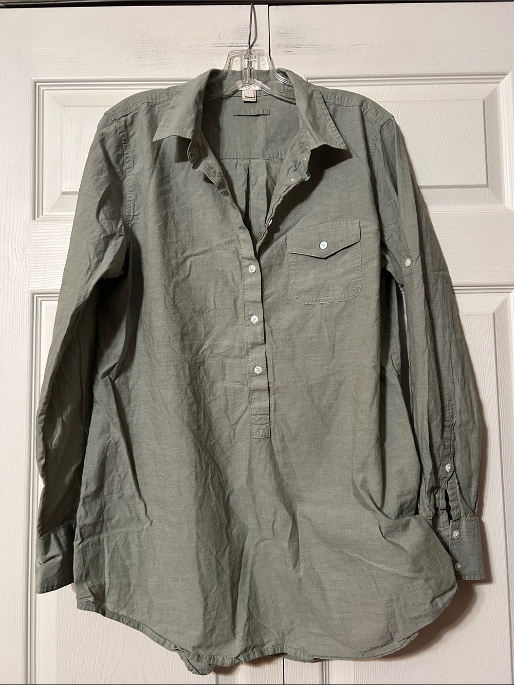 J Crew -LG- Light Green - Women’s Lightweight Cotton 3-Button Shirt